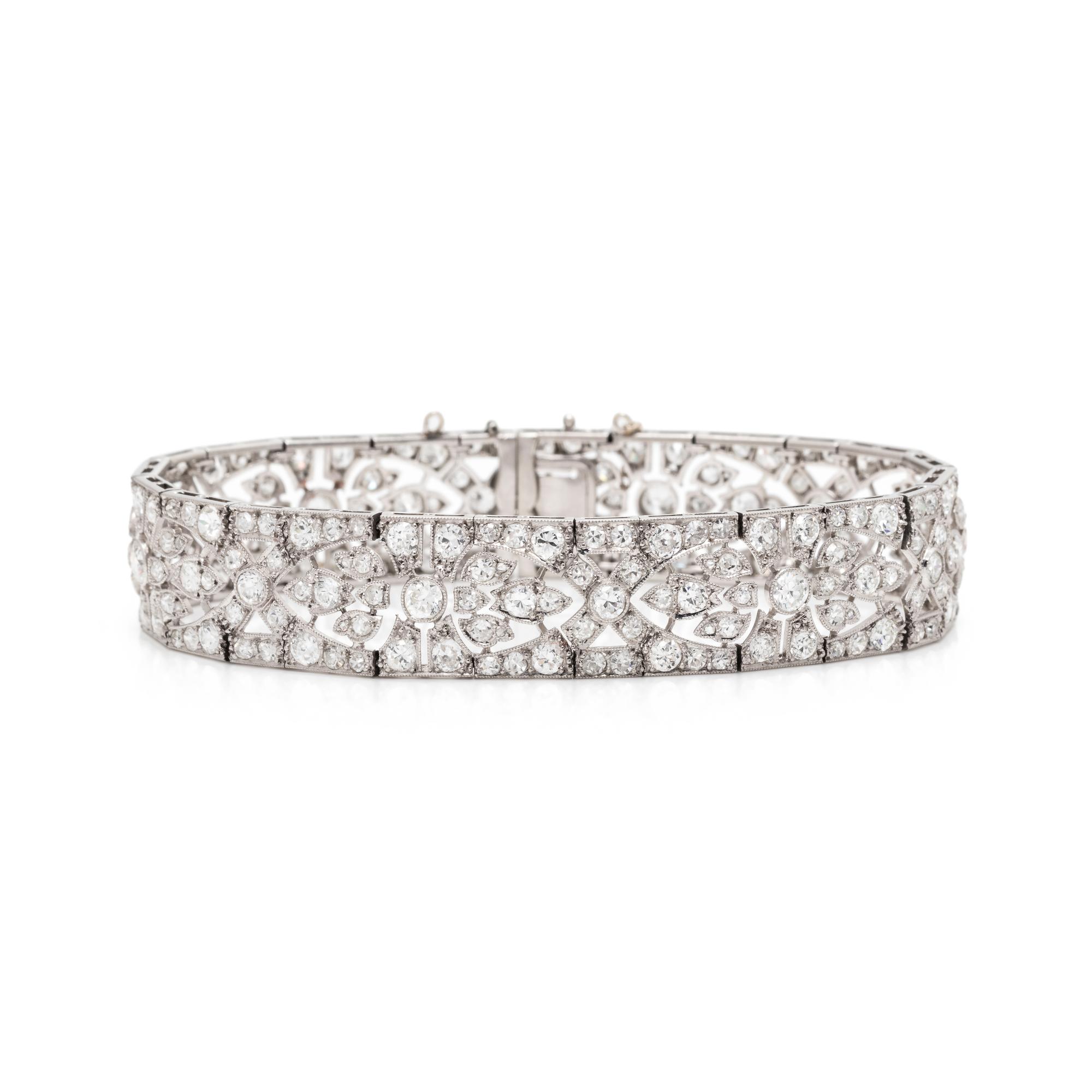FRENCH, DIAMOND BRACELET