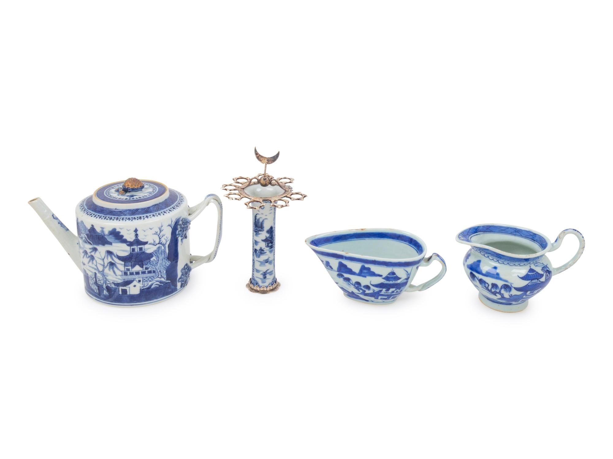 A Collection of Canton Porcelain Table Articles — 19th/20th Century