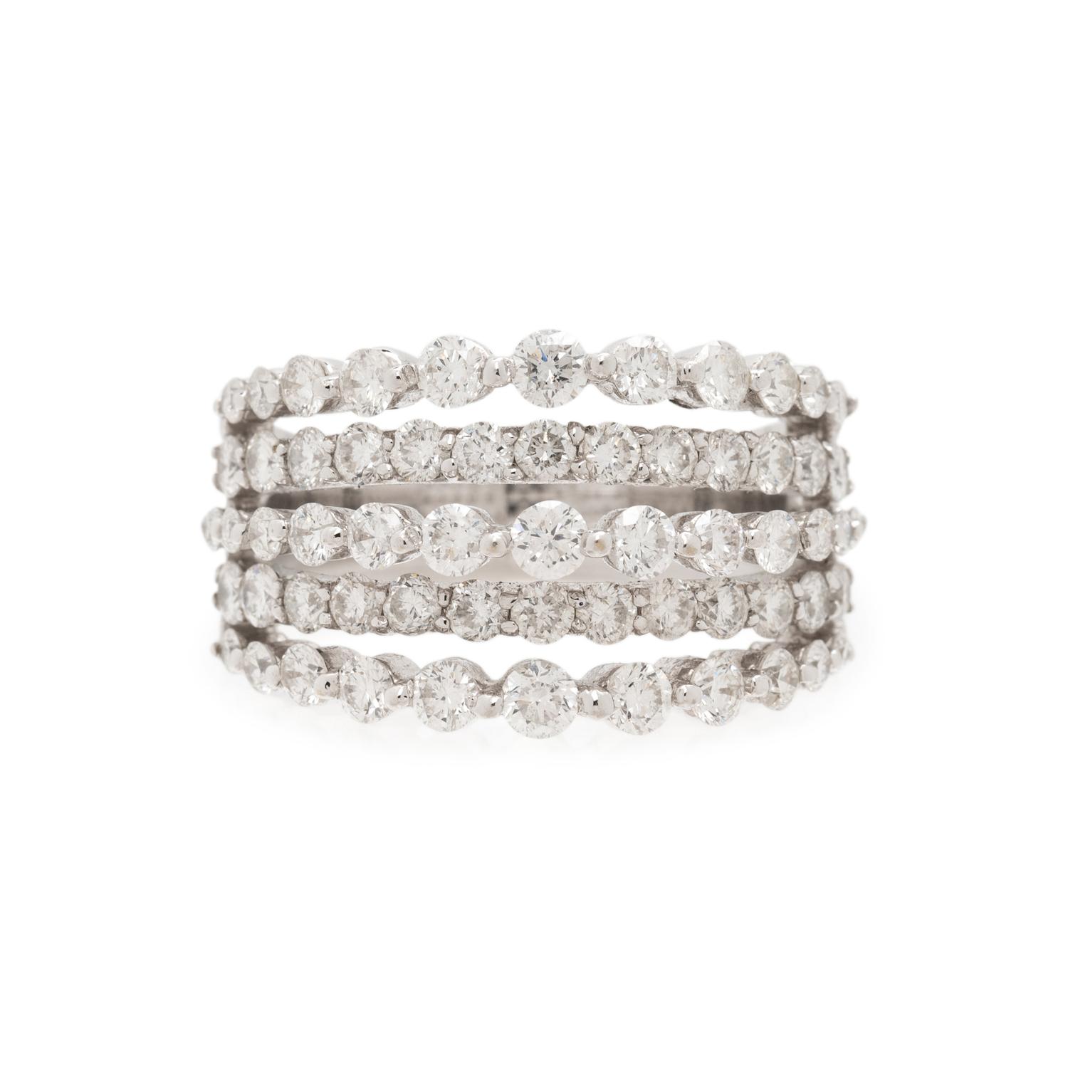WHITE GOLD AND DIAMOND RING