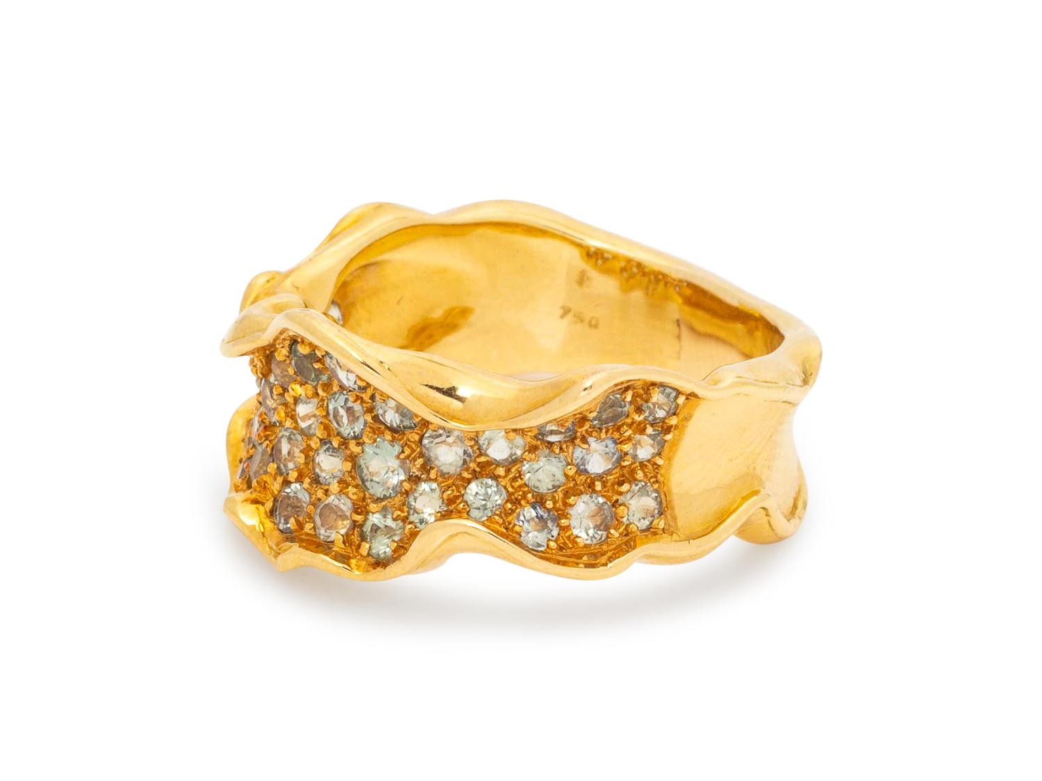 An 18 Karat Yellow Gold and Green Sapphire Ring, Carrera y Carrera,