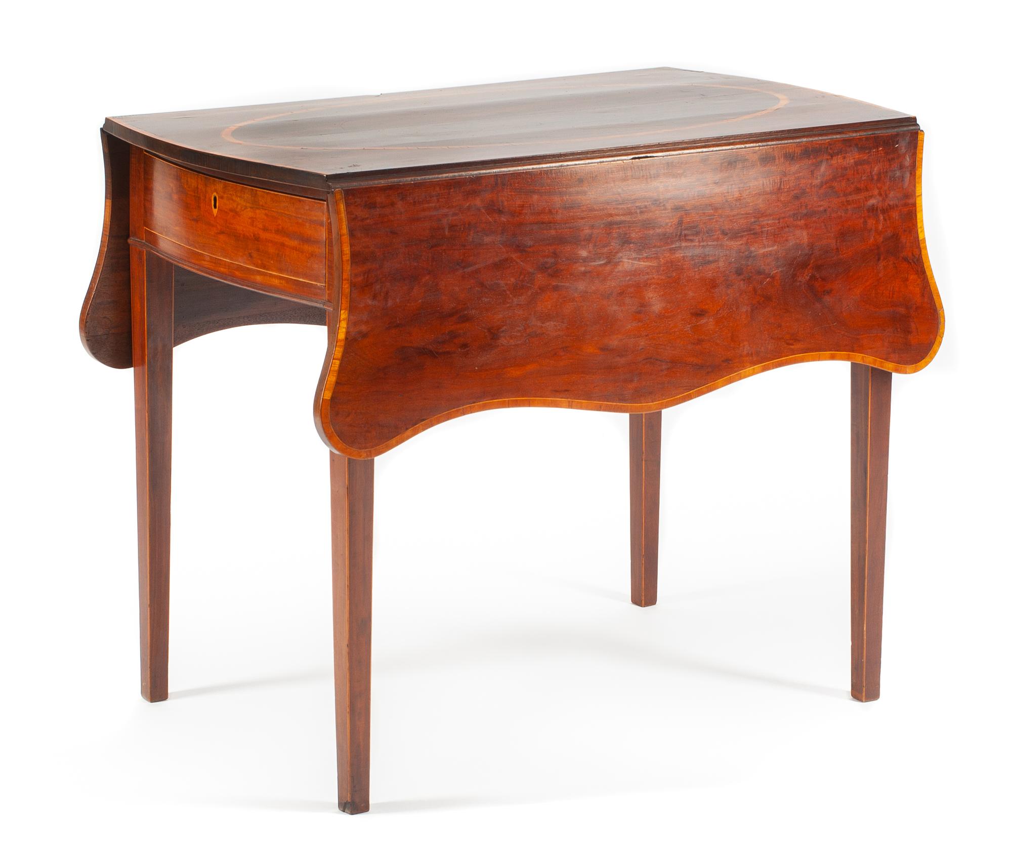 An American Mahogany Pembroke Table Height 27 1/2 x width 35 x depth 20 1/2 inches. — 18TH CENTURY