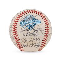 A 1995 World Series Champions Atlanta Braves Team Signed Autograph Baseball (Beckett Authentication Services Letter of Authenticity)