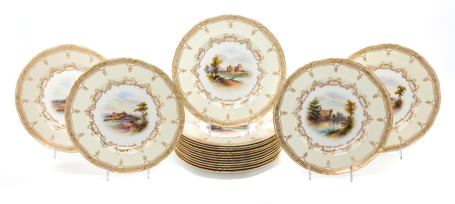 A Set of Seventeen Worcester Porcelain Dinner Plates Diameter 10 5/8 inches. — FIRST HALF 20TH CENTURY