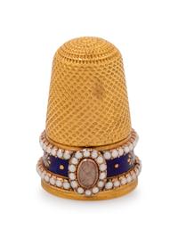 A Georgian Yellow Gold, Enamel and Pearl-Inset 'Mourning' Thimble