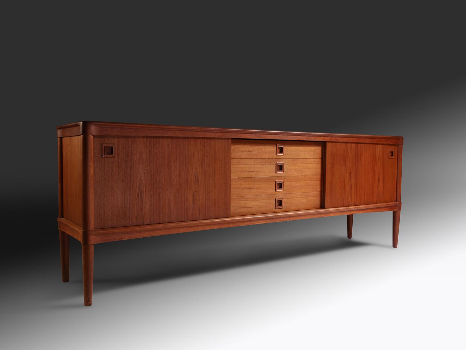 Credenza Bramin, Denmark