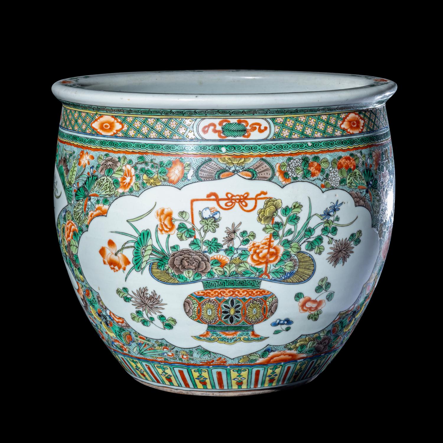 A Chinese Famille Verte Porcelain Fish Pot