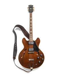 A Gibson ES-335TD Hollow Body Electric Guitar