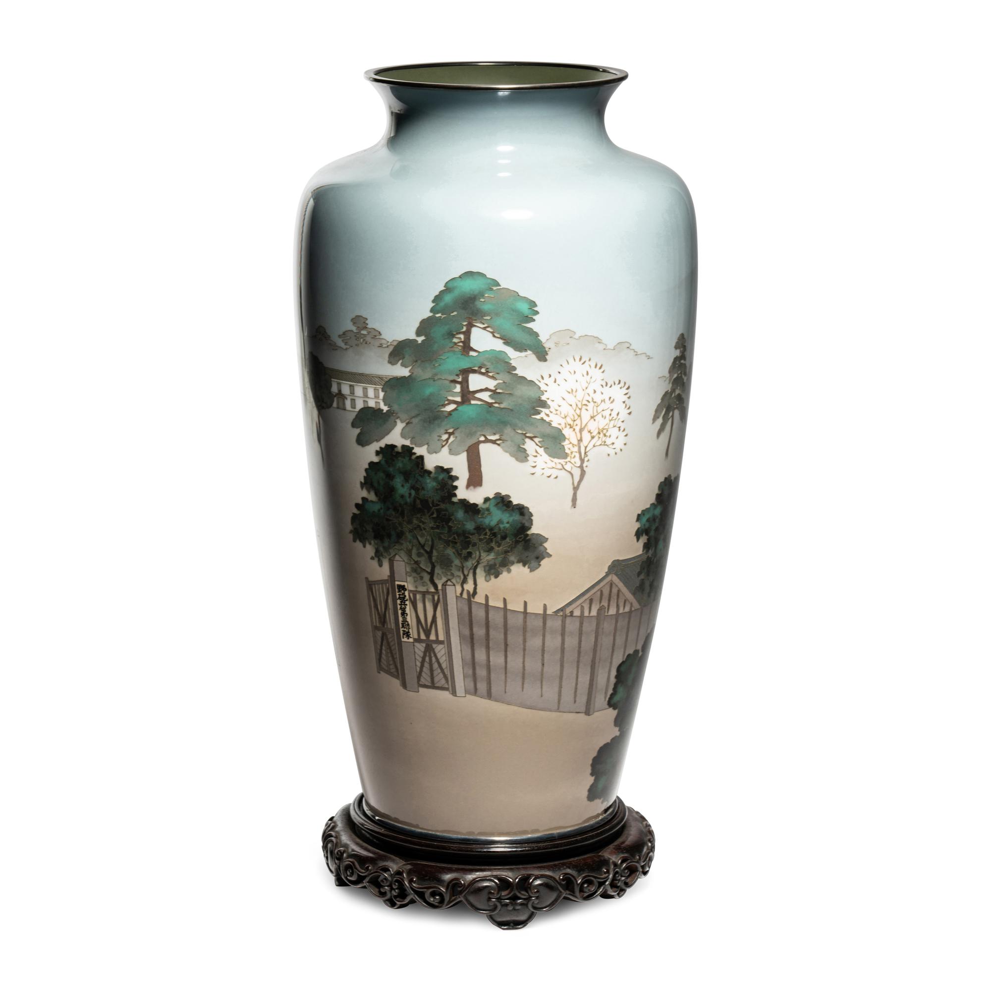 An Impressive Pair of Large Japanese Cloisonné Presentation Vases, Ando Jubei Studio, Late Meiji to Taisho Period — 日本明治-大正時期 安藤七寶店七寶燒花瓶一對