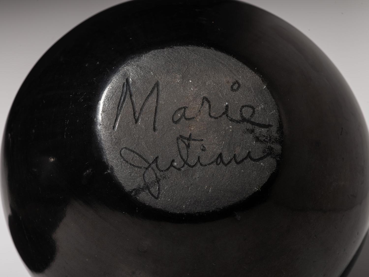 Blackware Pottery 1925-1943