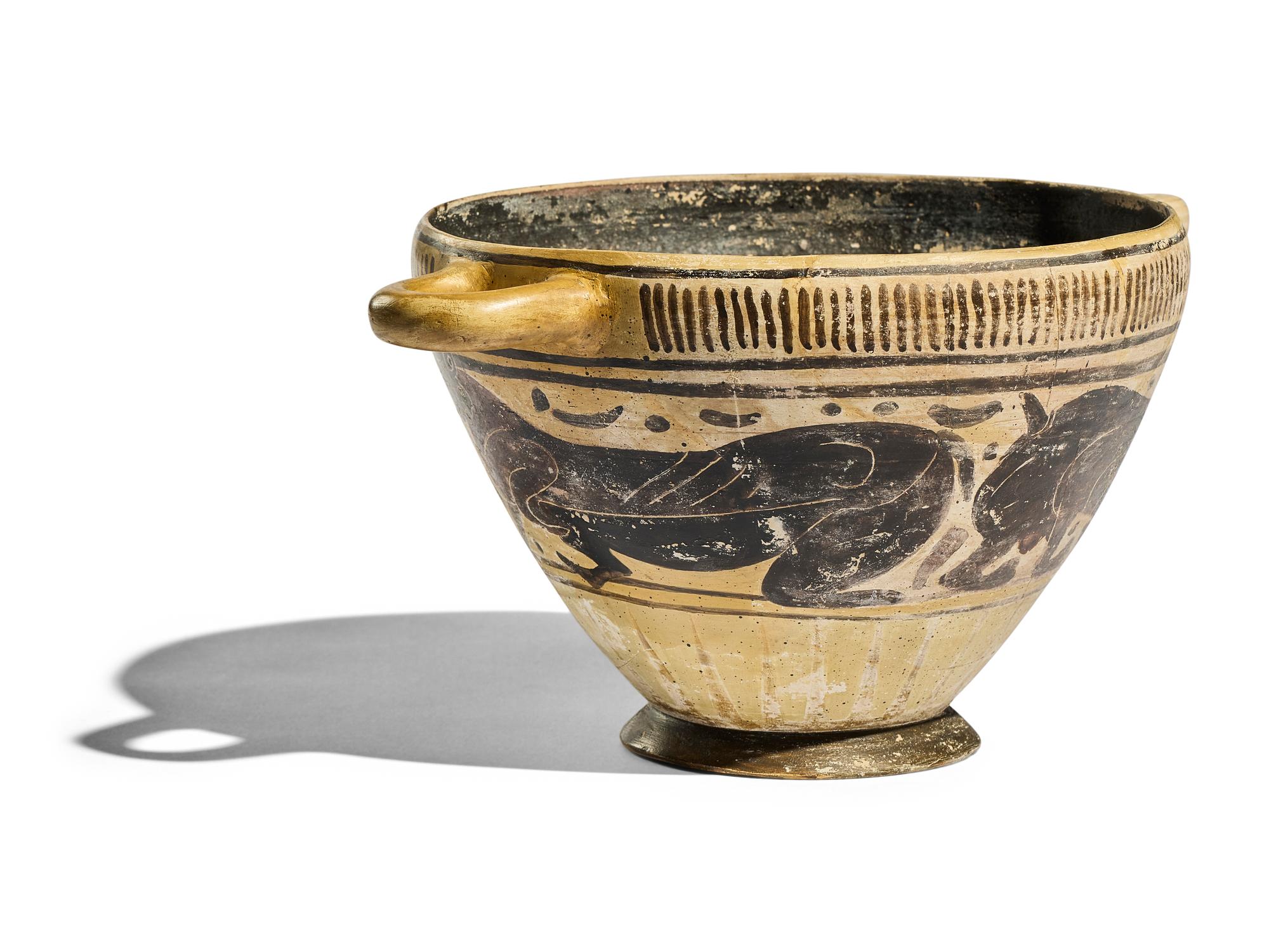An Italo-Corinthian Black-Figured Kotyle