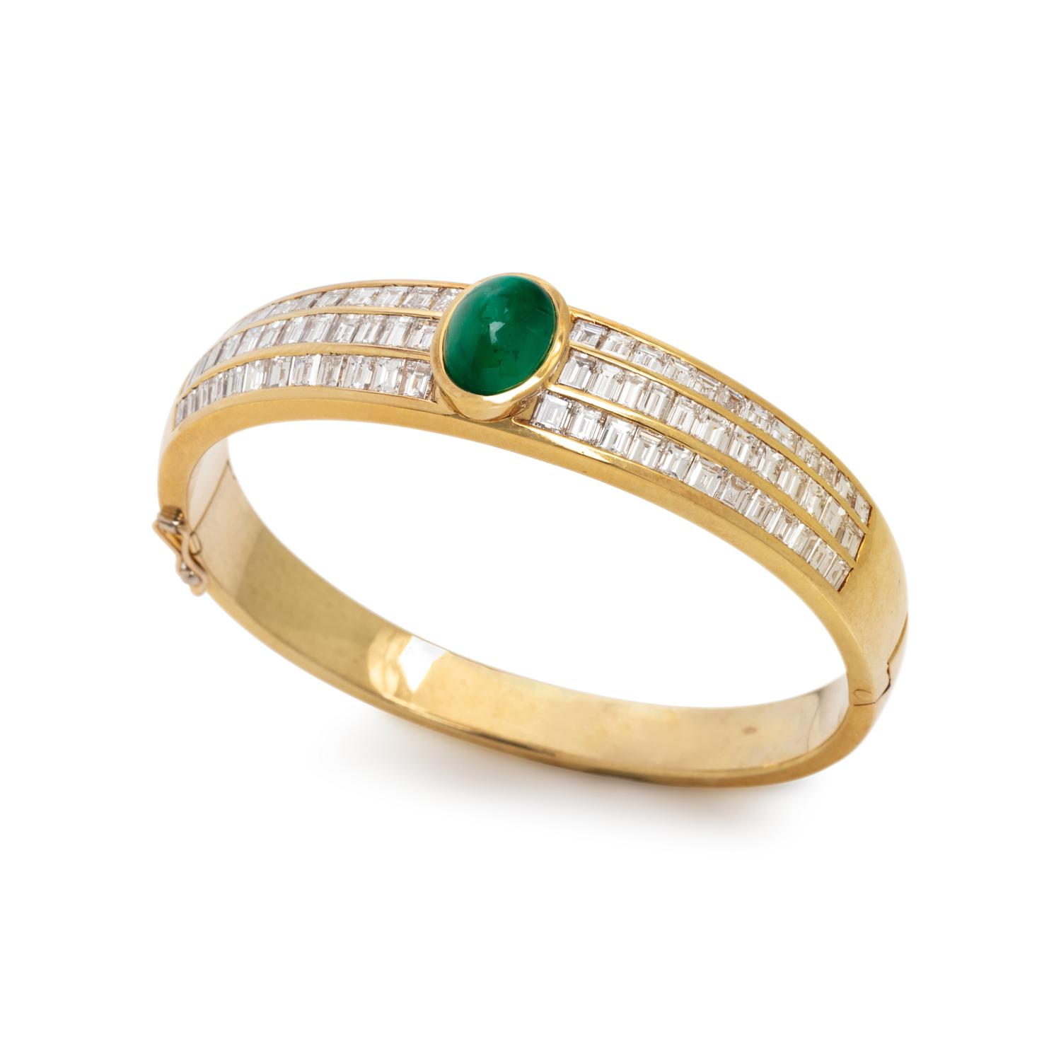 YELLOW GOLD, EMERALD, AND DIAMOND BANGLE BRACELET