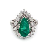EMERALD AND DIAMOND RING