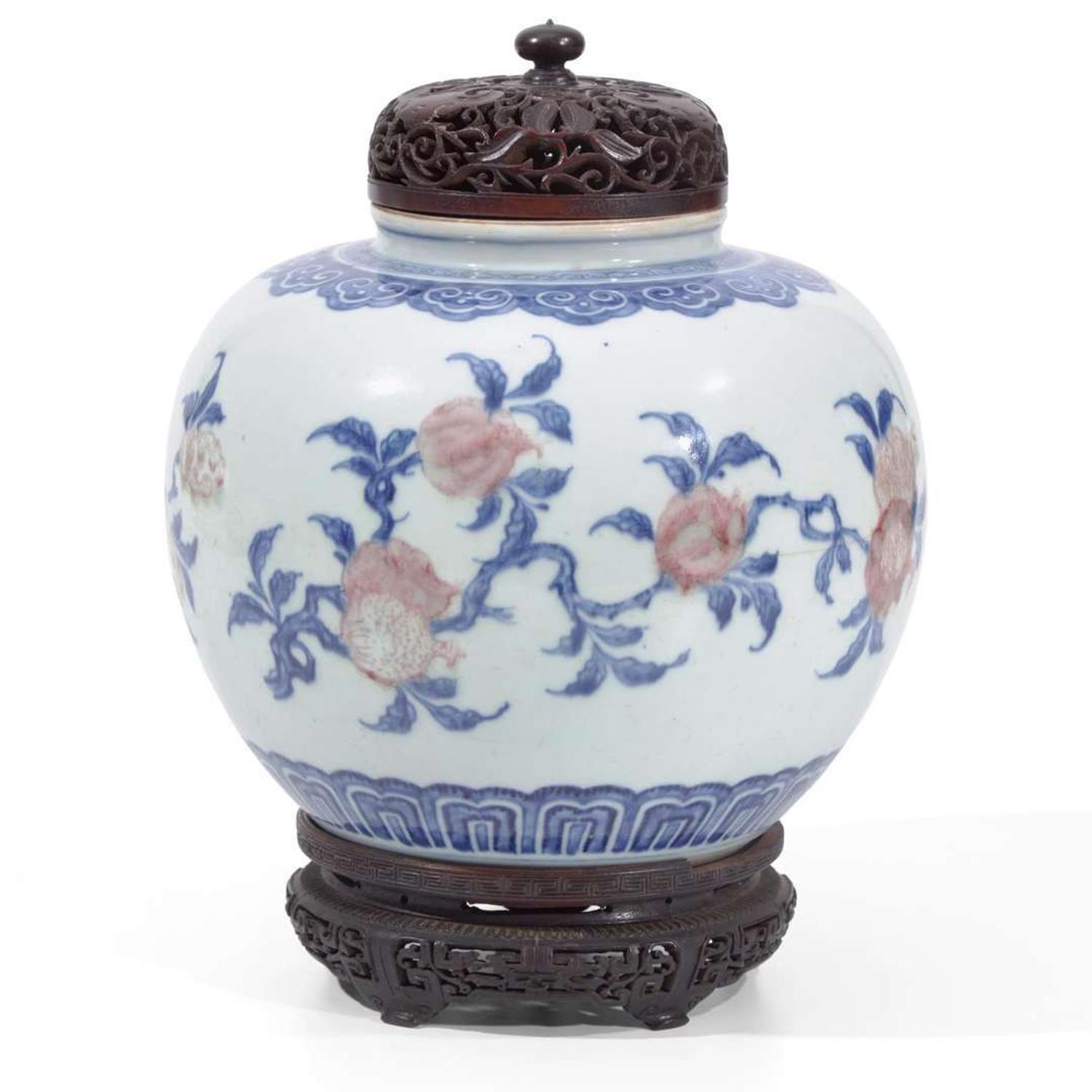 A Chinese underglaze blue and red porcelain jar 清花釉里红三多罐 18th century ????