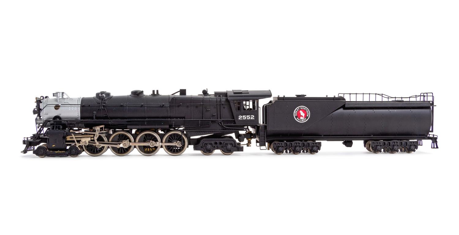 Two Polychrome Japanese HO-Gauge Great Northern Railroad Locomotives and Tenders