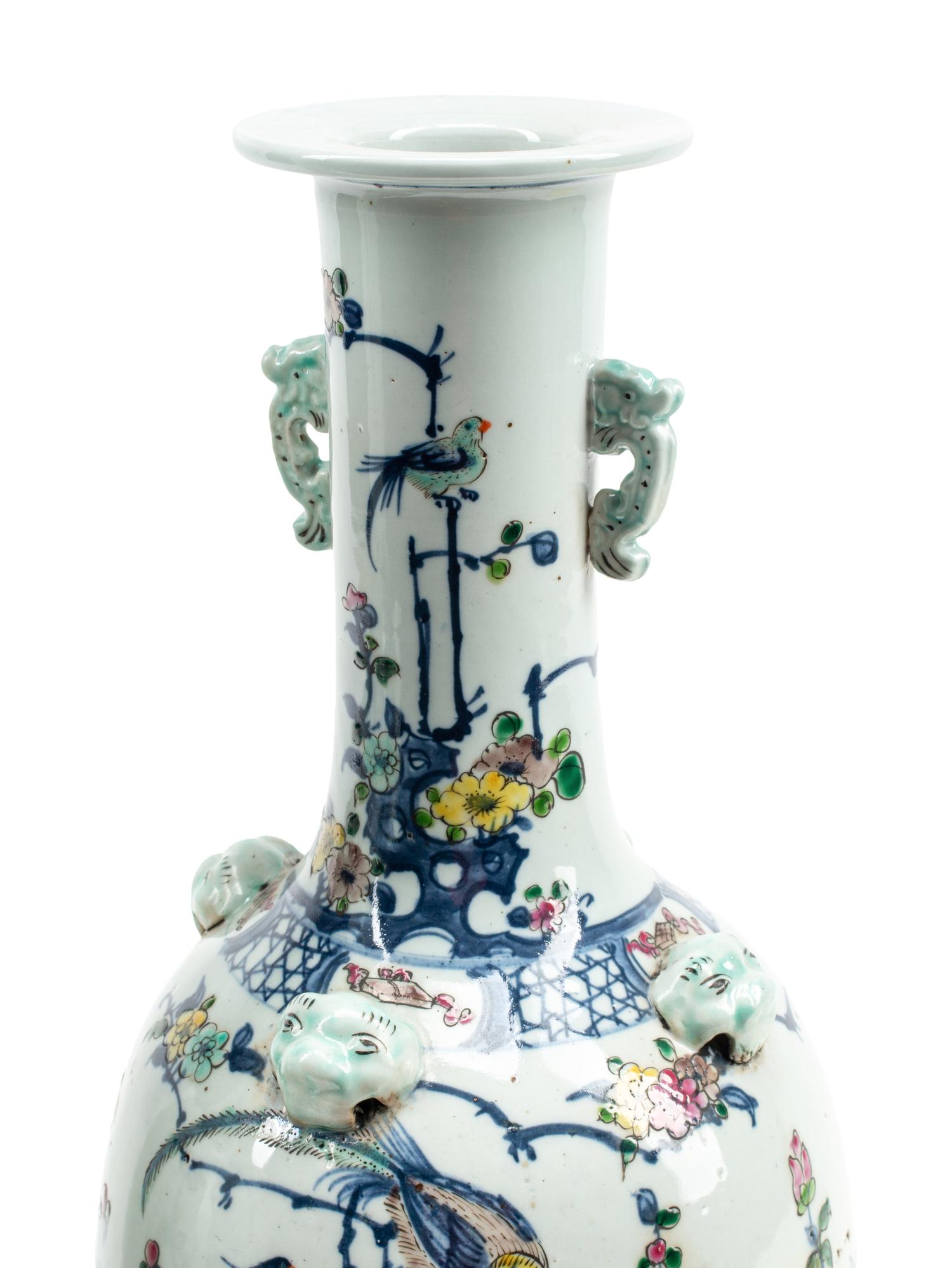 A Pair of Chinese Export Porcelain Vases