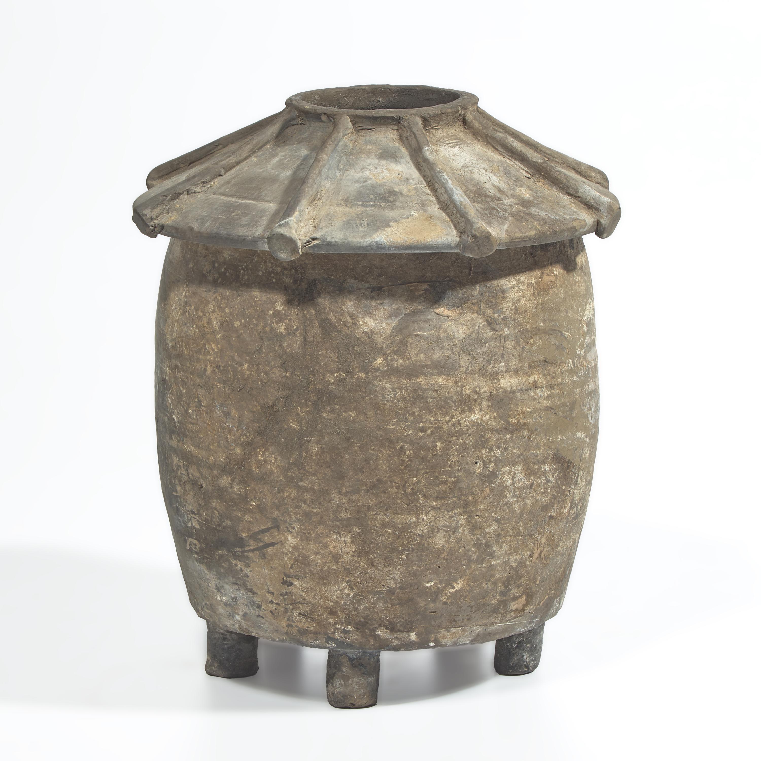 A Chinese Pottery Granary Vessel, Han Dynasty 漢 灰陶谷仓