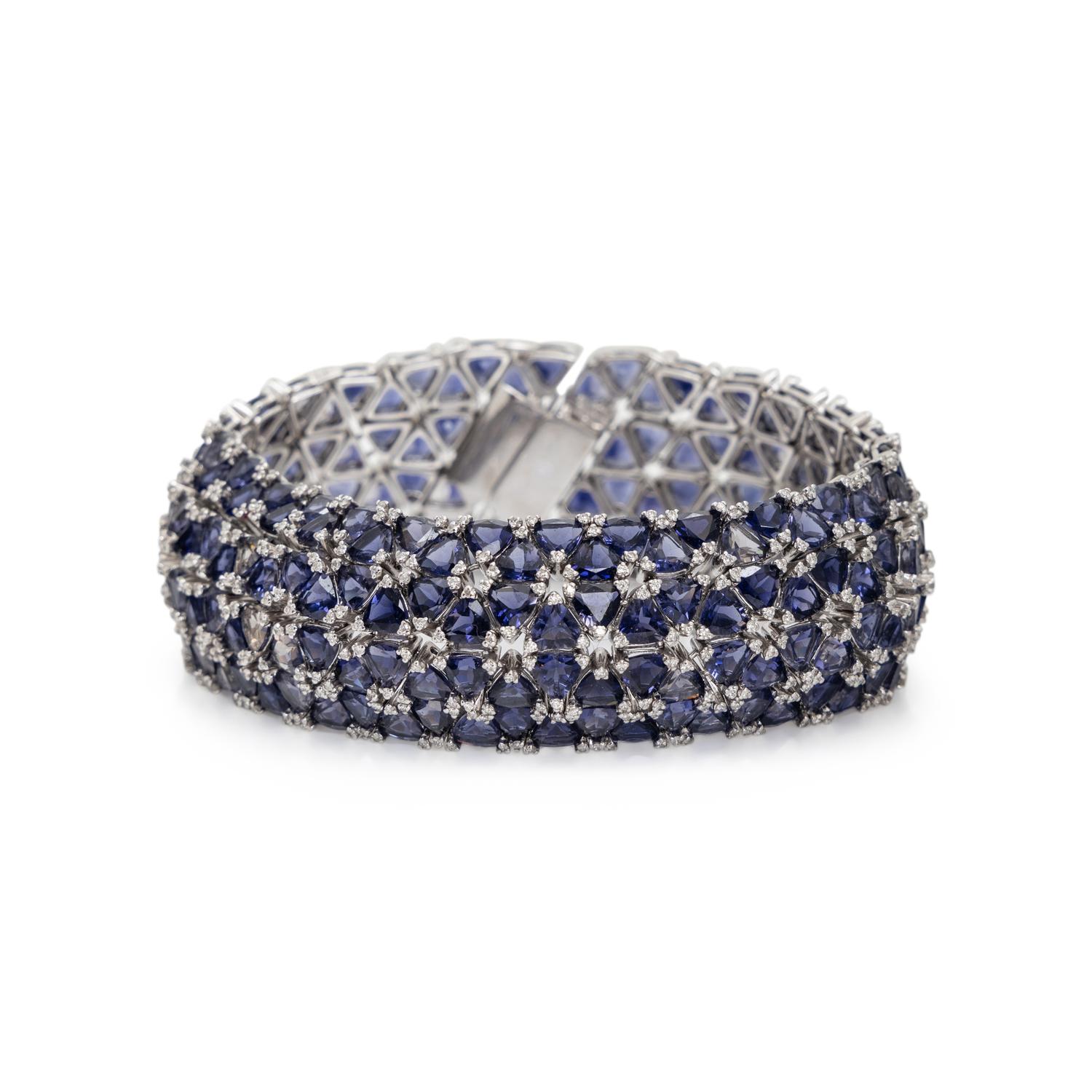 WHITE GOLD, IOLITE, AND DIAMOND BRACELET