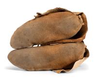 Athapaskan / Plateau Beaded Hide Soft Soled Moccasins, with Side Seam