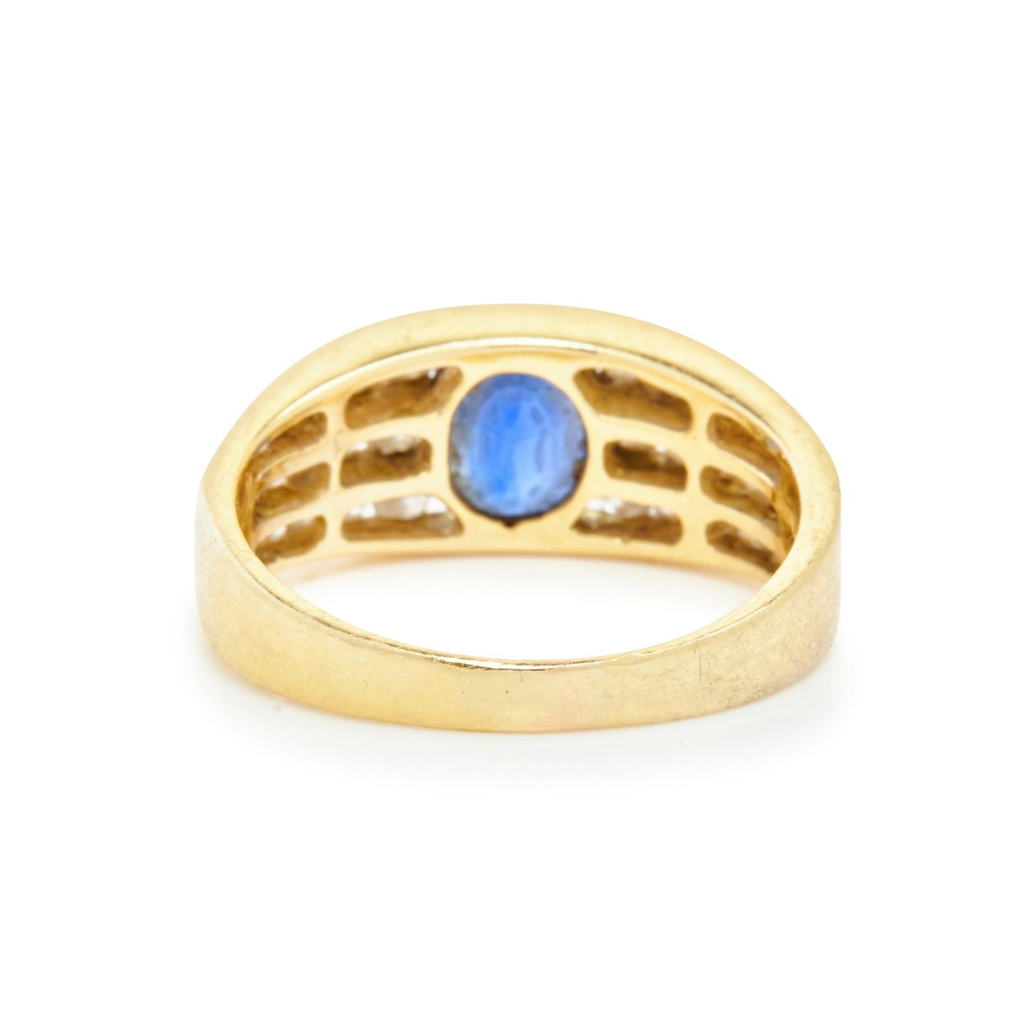 YELLOW GOLD, SAPPHIRE, AND DIAMOND RING