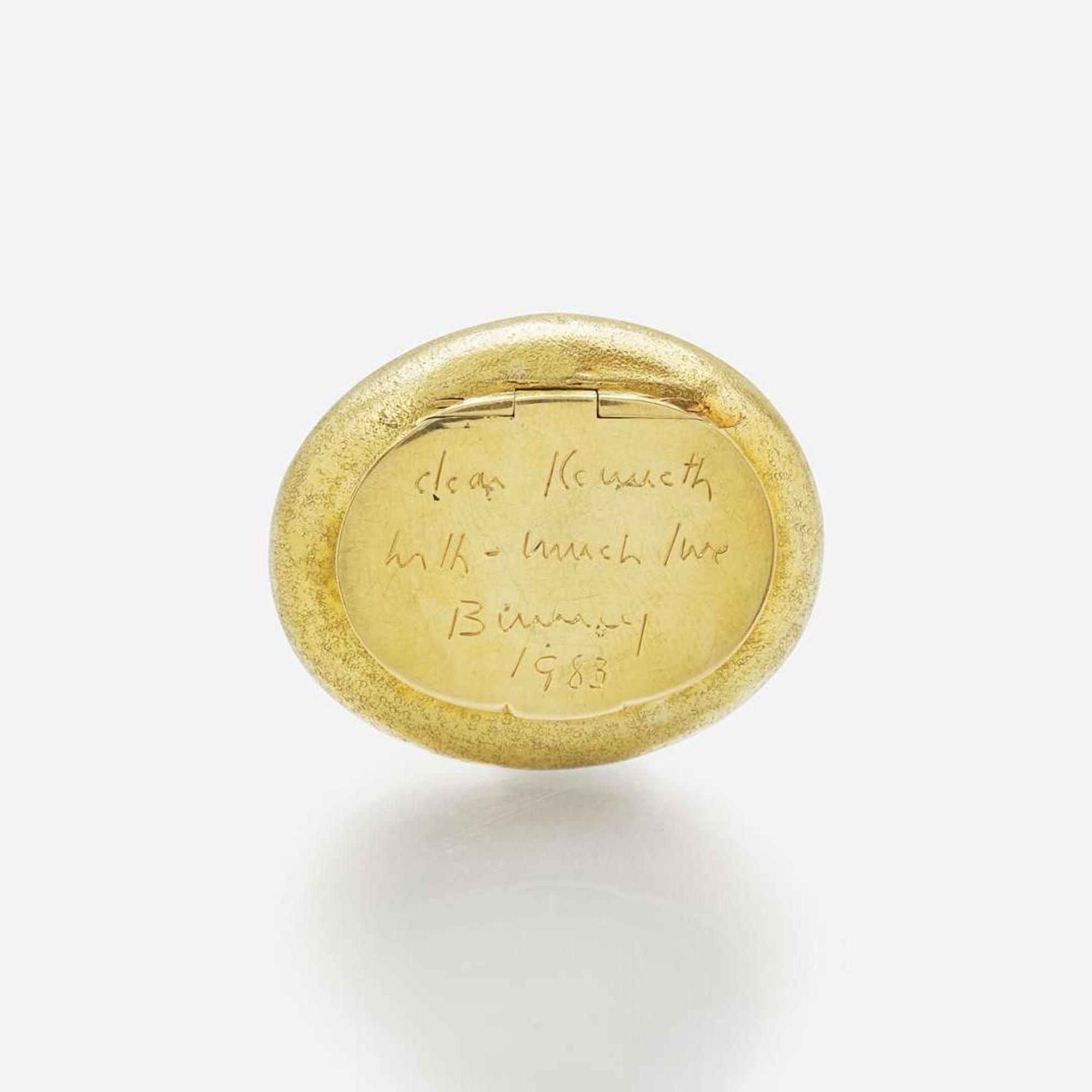 An 18K Yellow Gold Pill Box by Schlumberger for Tiffany & Co. Jean Schlumberger, Tiffany & Co.