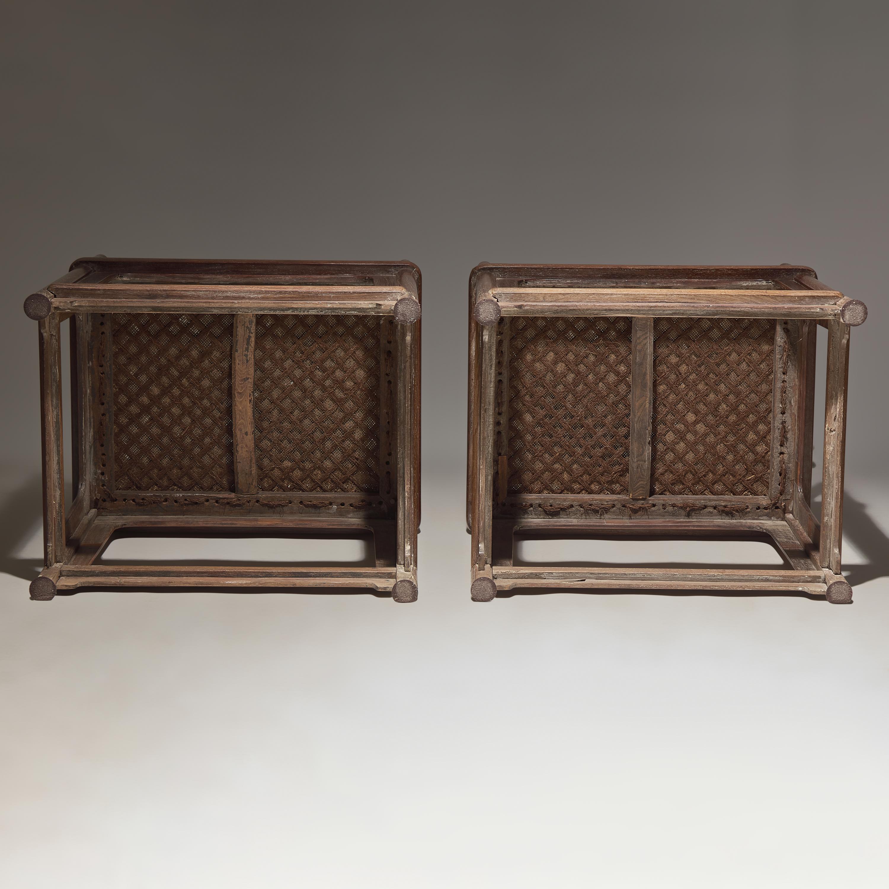A Pair of Chinese Huanghuali Armchairs and Footrests, Meiguiyi, Early Qing Dynasty — 清早期 黃花梨玫瑰椅及脚踏一套