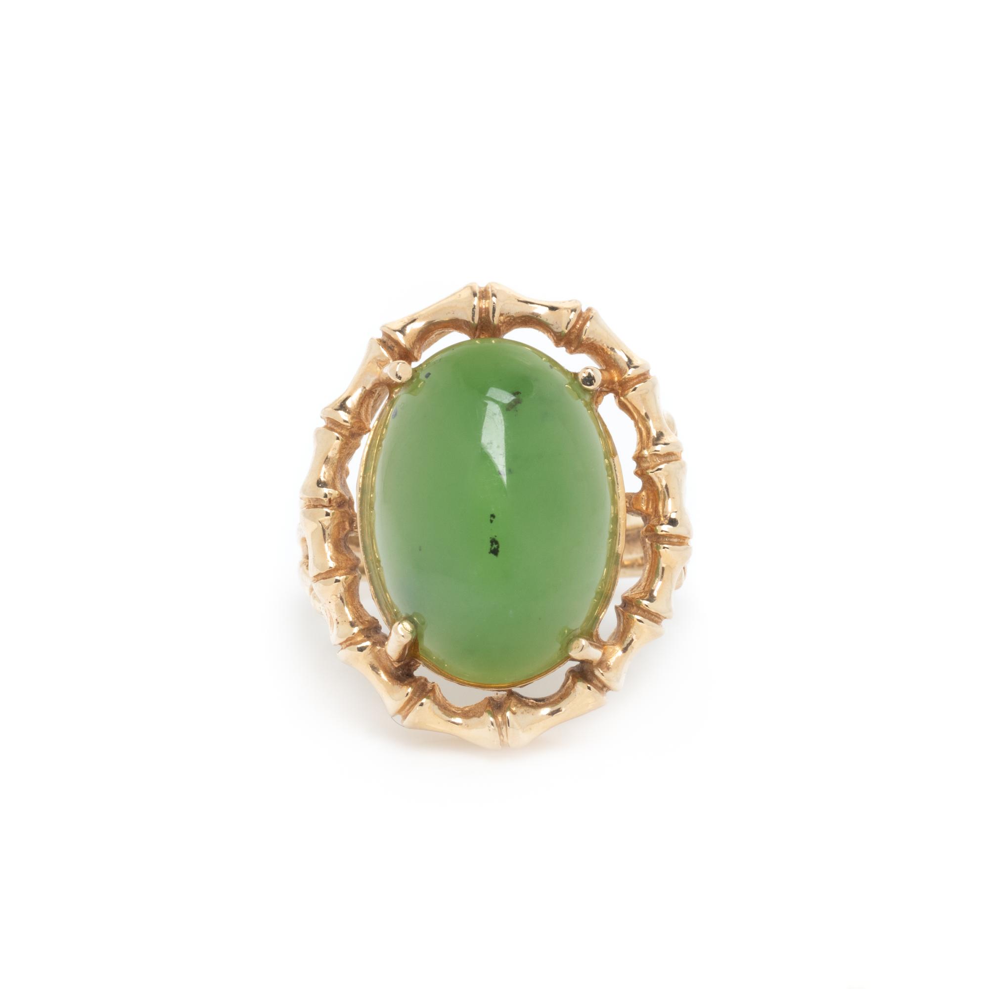 NEPHRITE AND YELLOW GOLD RING