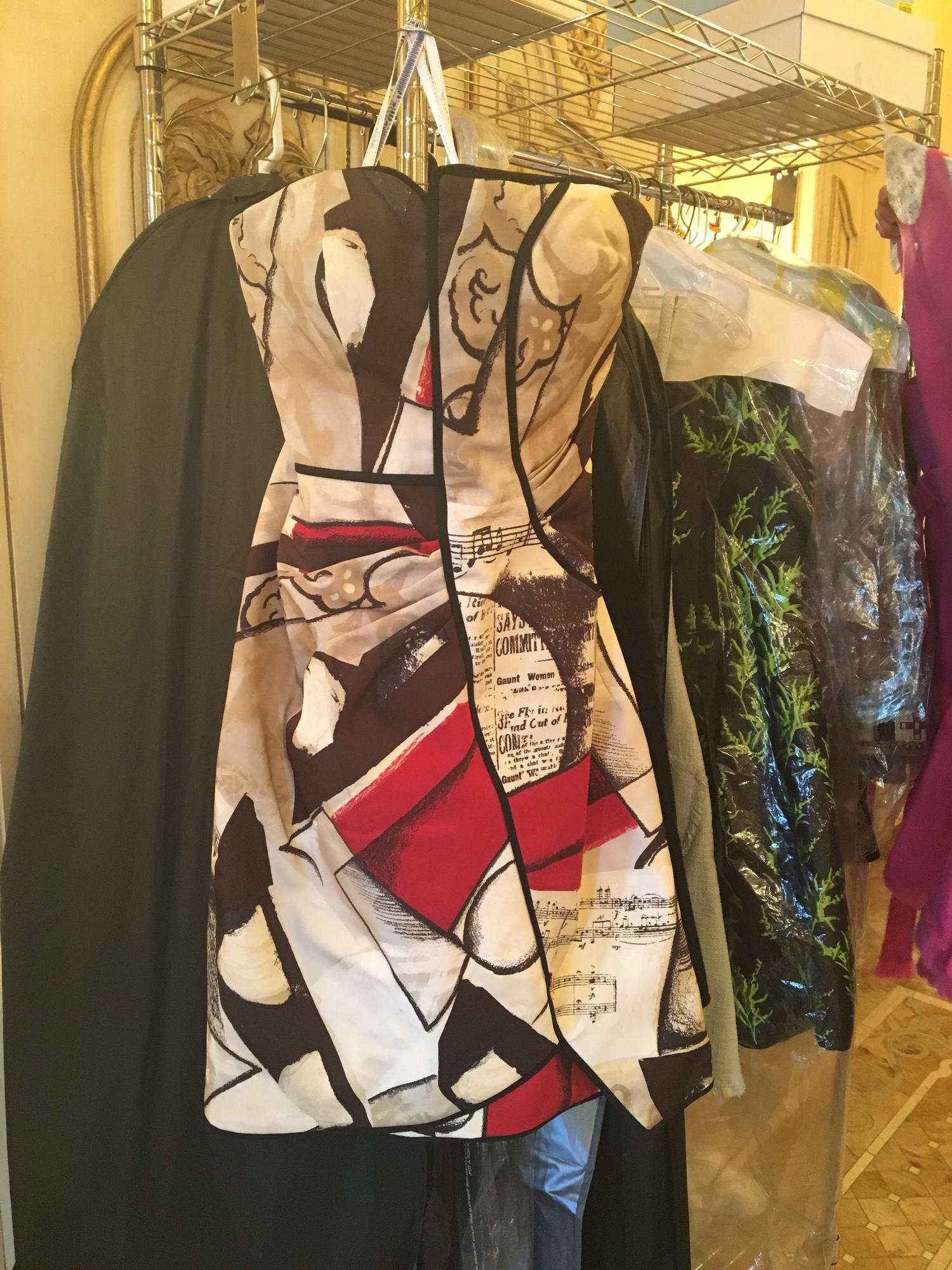 Oscar de la Renta Strapless Dress with a Music Print, 2000s Size label: 10