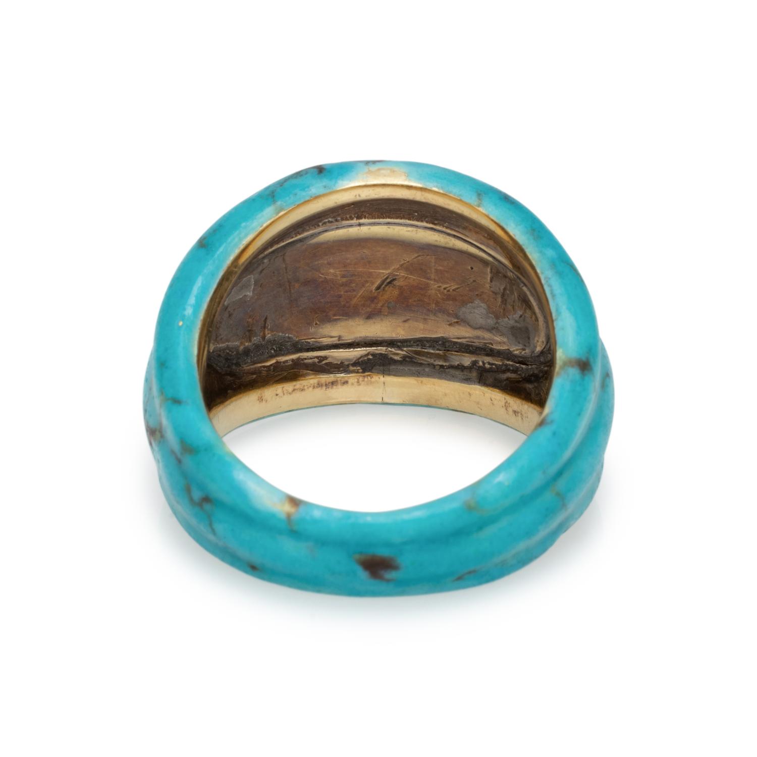 YELLOW GOLD AND ENAMEL RING