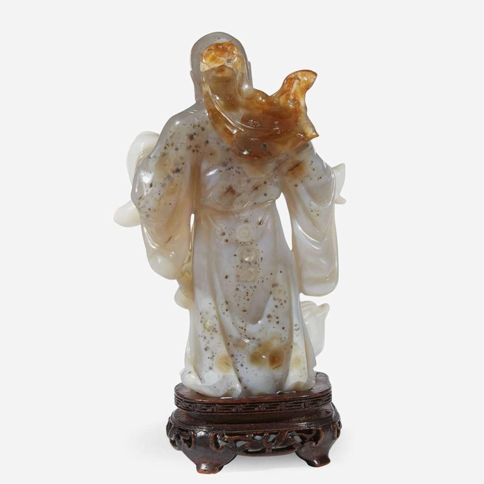 A Chinese carved agate figure of Wang Xizhi 玛瑙俏雕王羲之 20th century ????