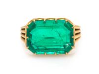 A Yellow Gold and Colombian Emerald Ring, 6.00 dwts.