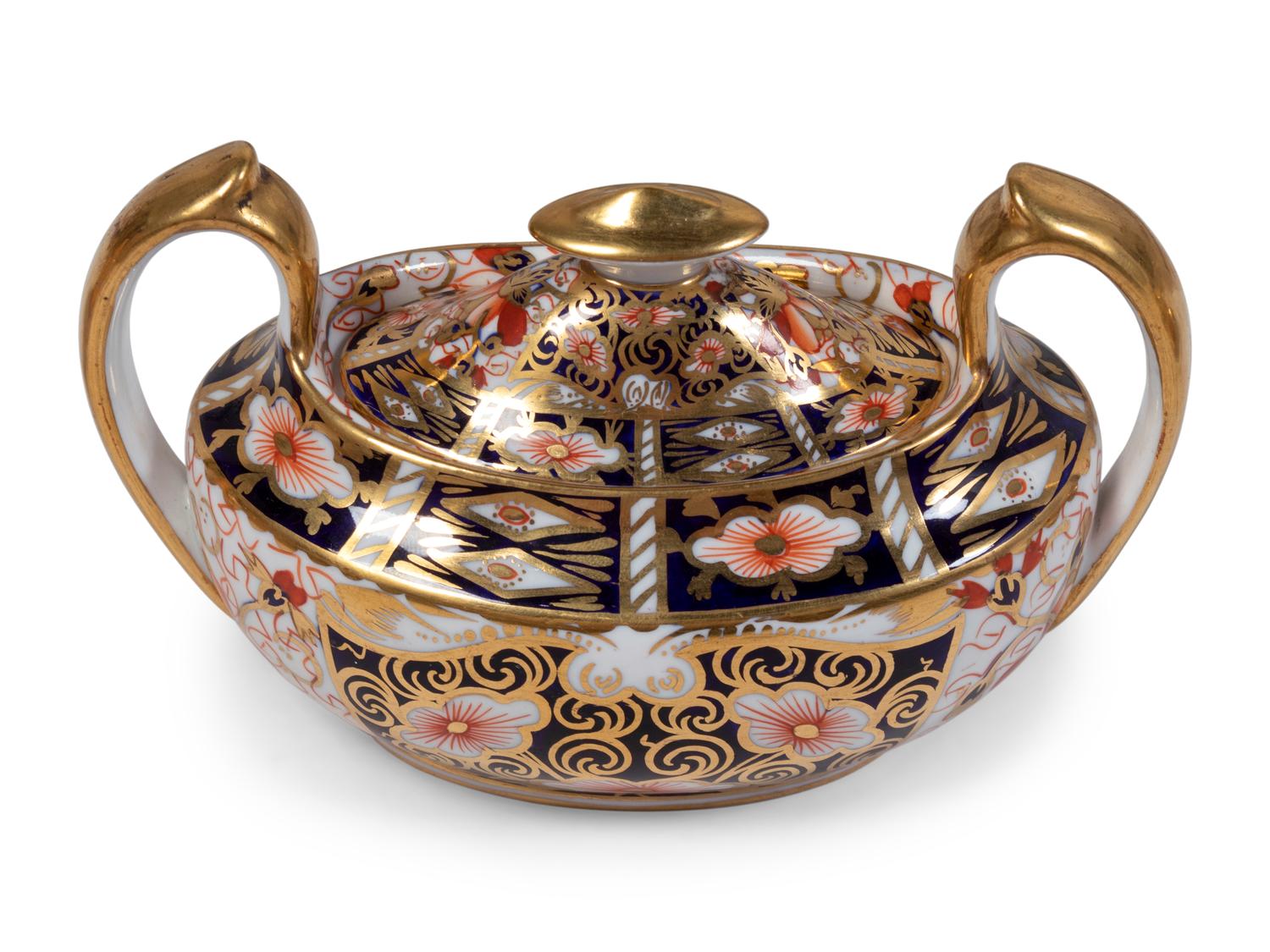 A Royal Crown Derby Porcelain Dinner Service