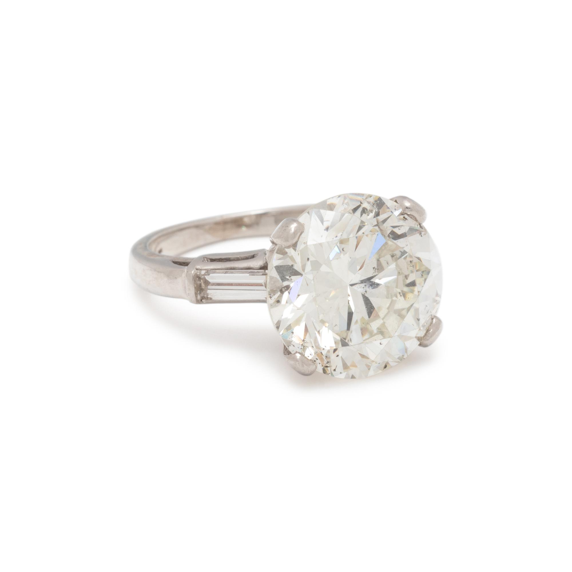 DIAMOND RING