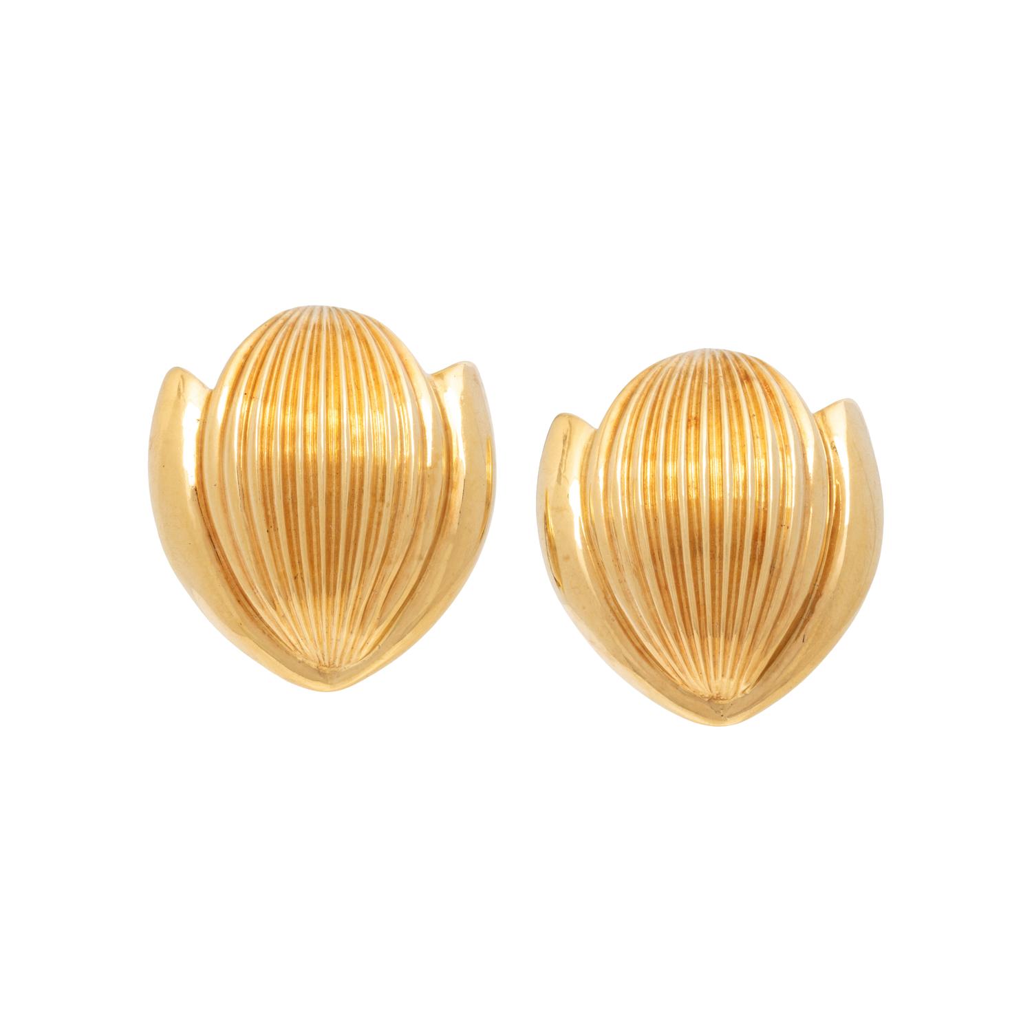 YELLOW GOLD EARRINGS