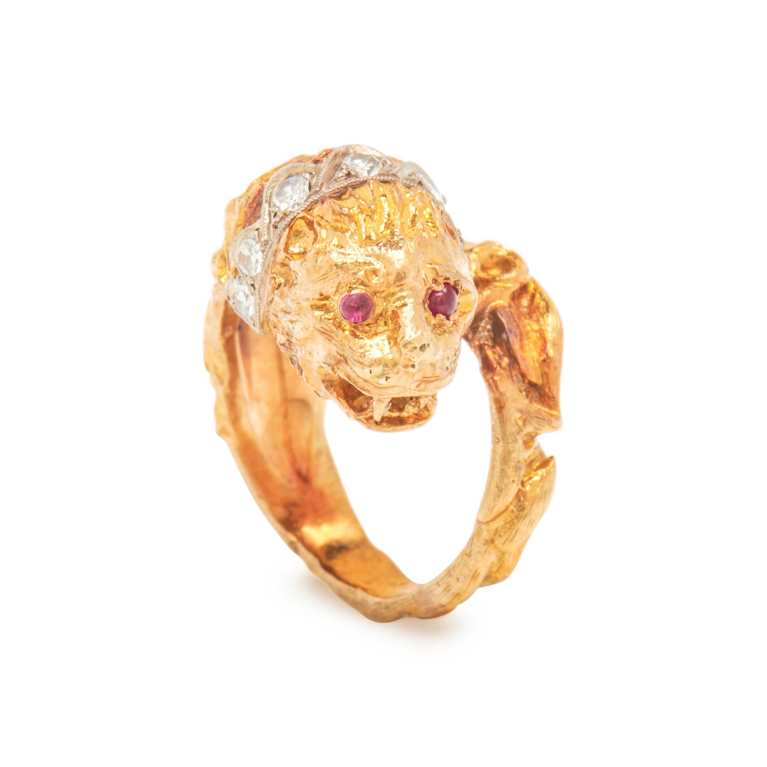 BICOLOR GOLD, DIAMOND AND RUBY LION'S HEAD RING