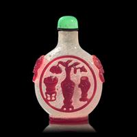 A Chinese Ruby Overlay Glass "Antiques" Snuff Bottle