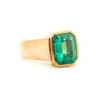 EMERALD RING