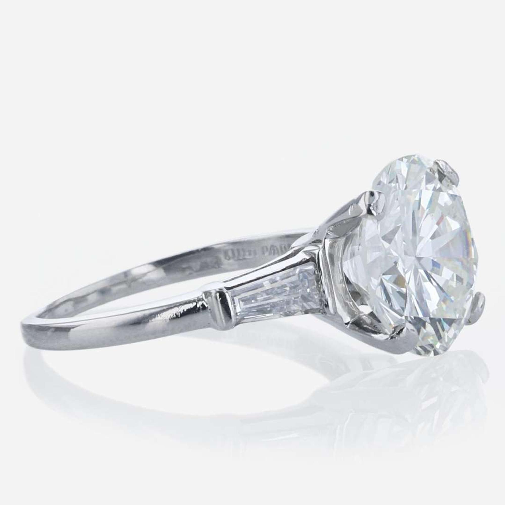 A Ladies Diamond and Platinum Ring 5.44 Carat Round Brilliant Diamond, GIA Certified