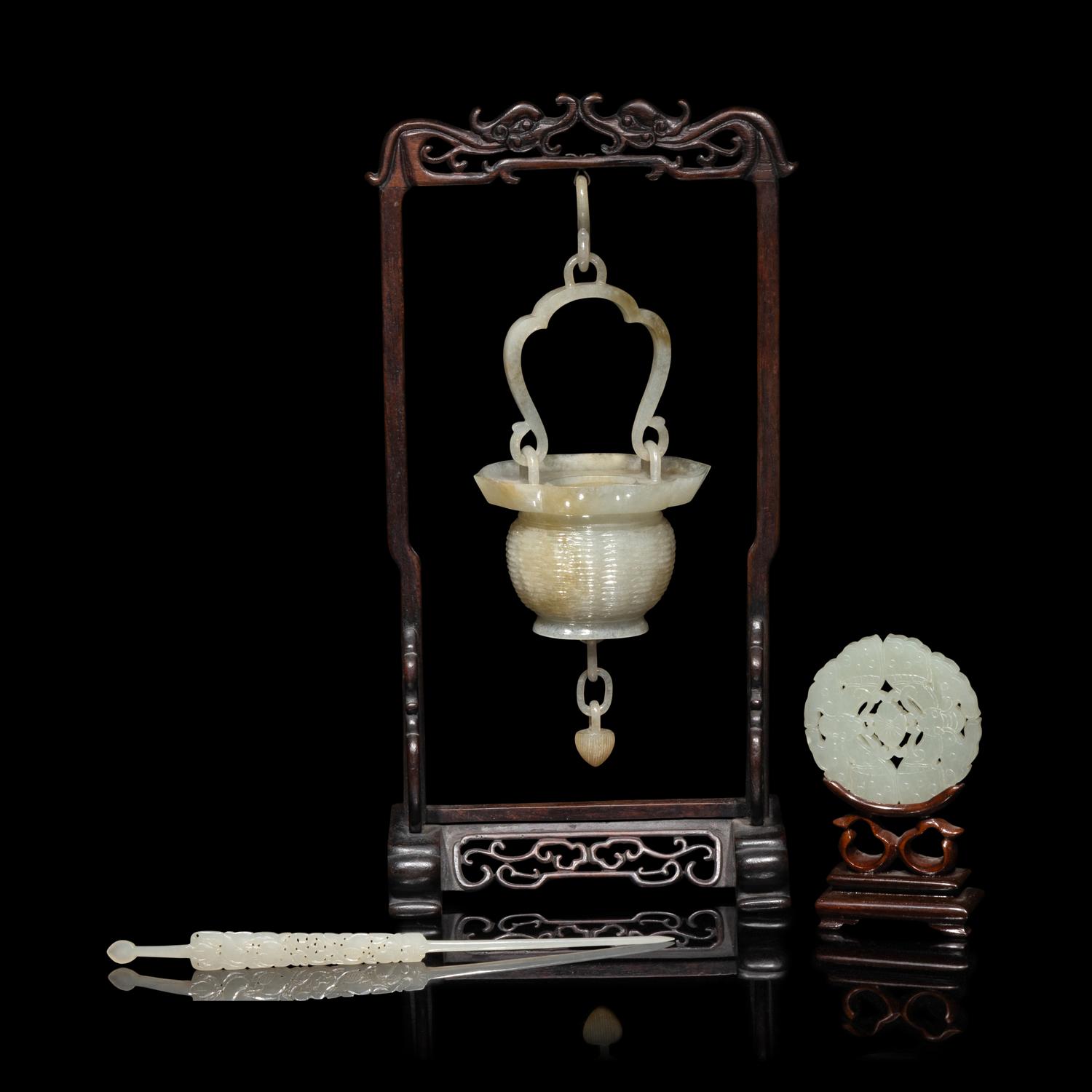 Three Chinese Pale Celadon Jade Articles, 19th-20th Century 晚清-民國 青白玉花片、耳挖簪及花籃擺件