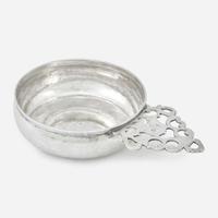 A silver porringer George Hanners (1696-1740), Sr., Boston, MA, circa 1720
