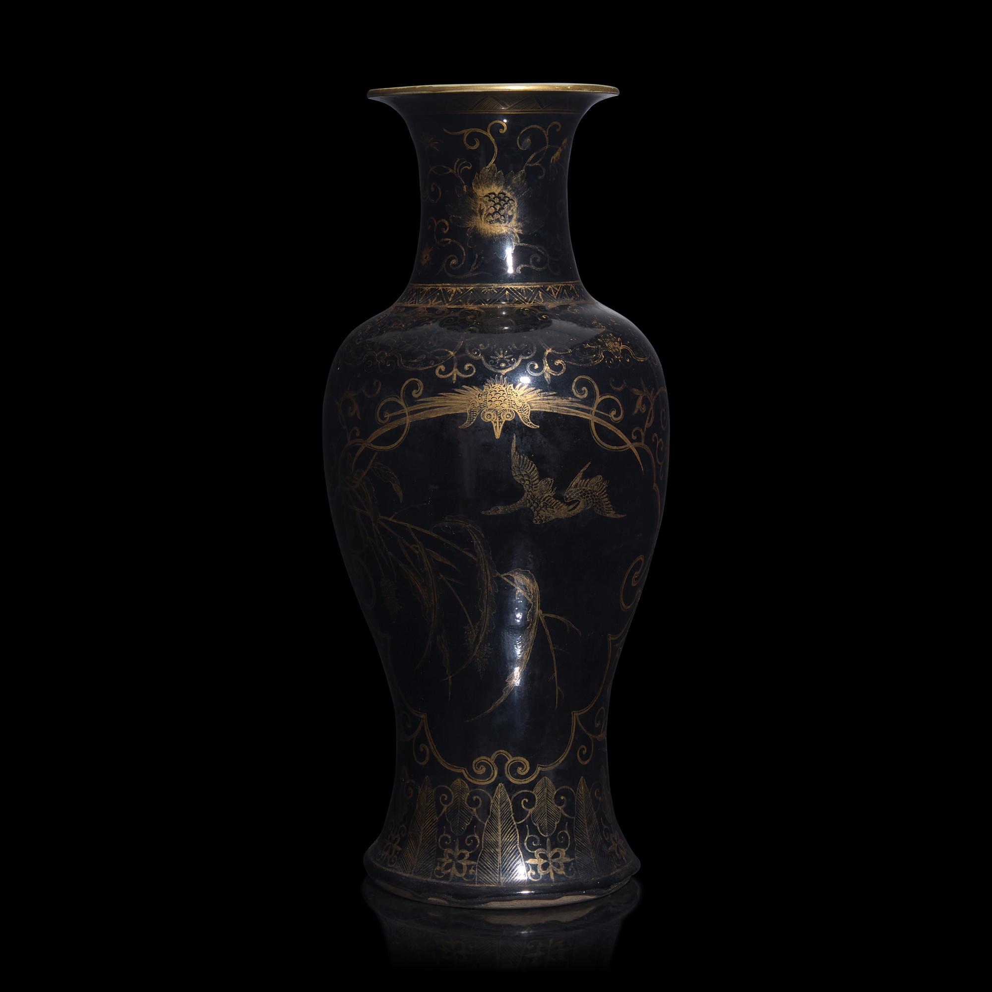 A Chinese Gilt-Decorated "Mirror-Black" Baluster Vase, Late Qing to Republic Period 晚清民國 黑地鎏金賞瓶一件