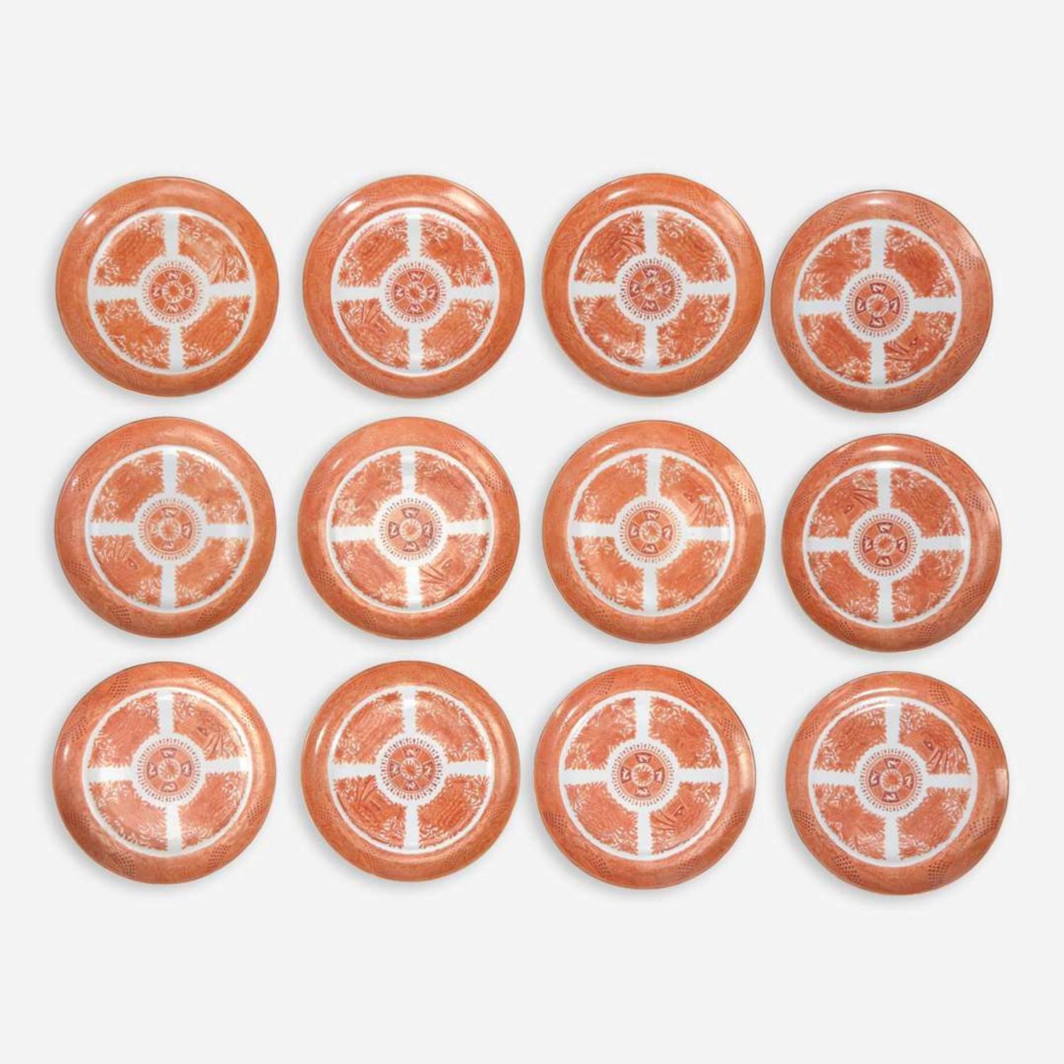 A set of twelve Chinese Export porcelain Orange Fitzhugh dinner plates circa 1800