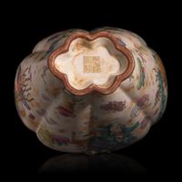 An Unusual Chinese Famille Rose Decorated Vase with "Endless Knot" Lip — 粉彩仿石釉博古圖盤腸口包袱瓶