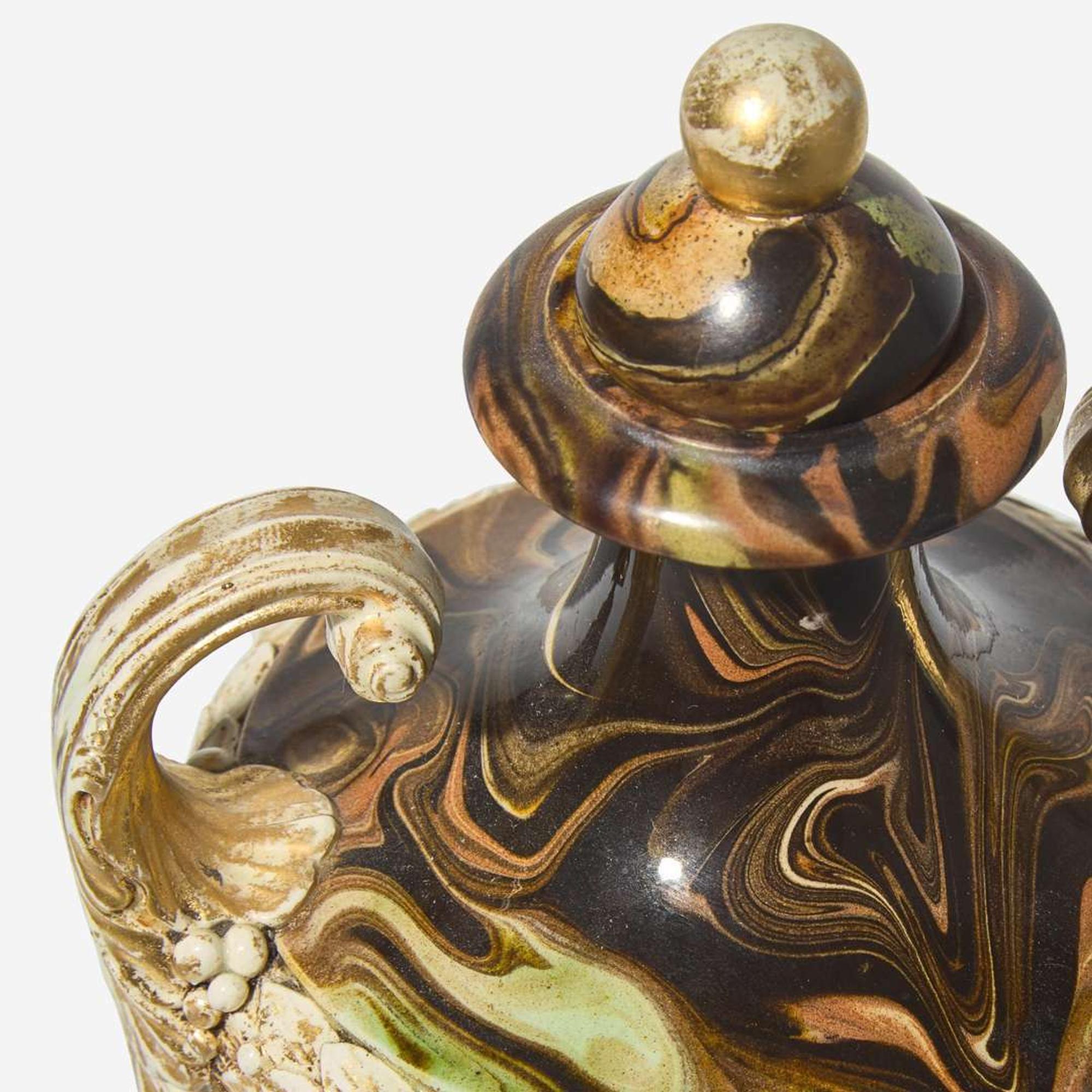 A Pair of Wedgwood & Bentley Variegated Agate Ware Vases and Covers UK, circa 1775