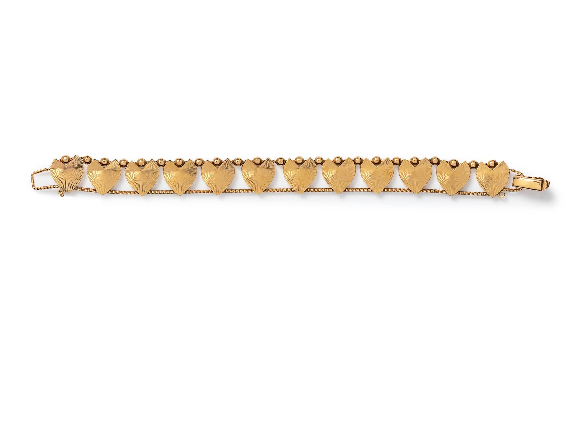A Retro 14 Karat Yellow Gold Heart Motif Demi-Parure,