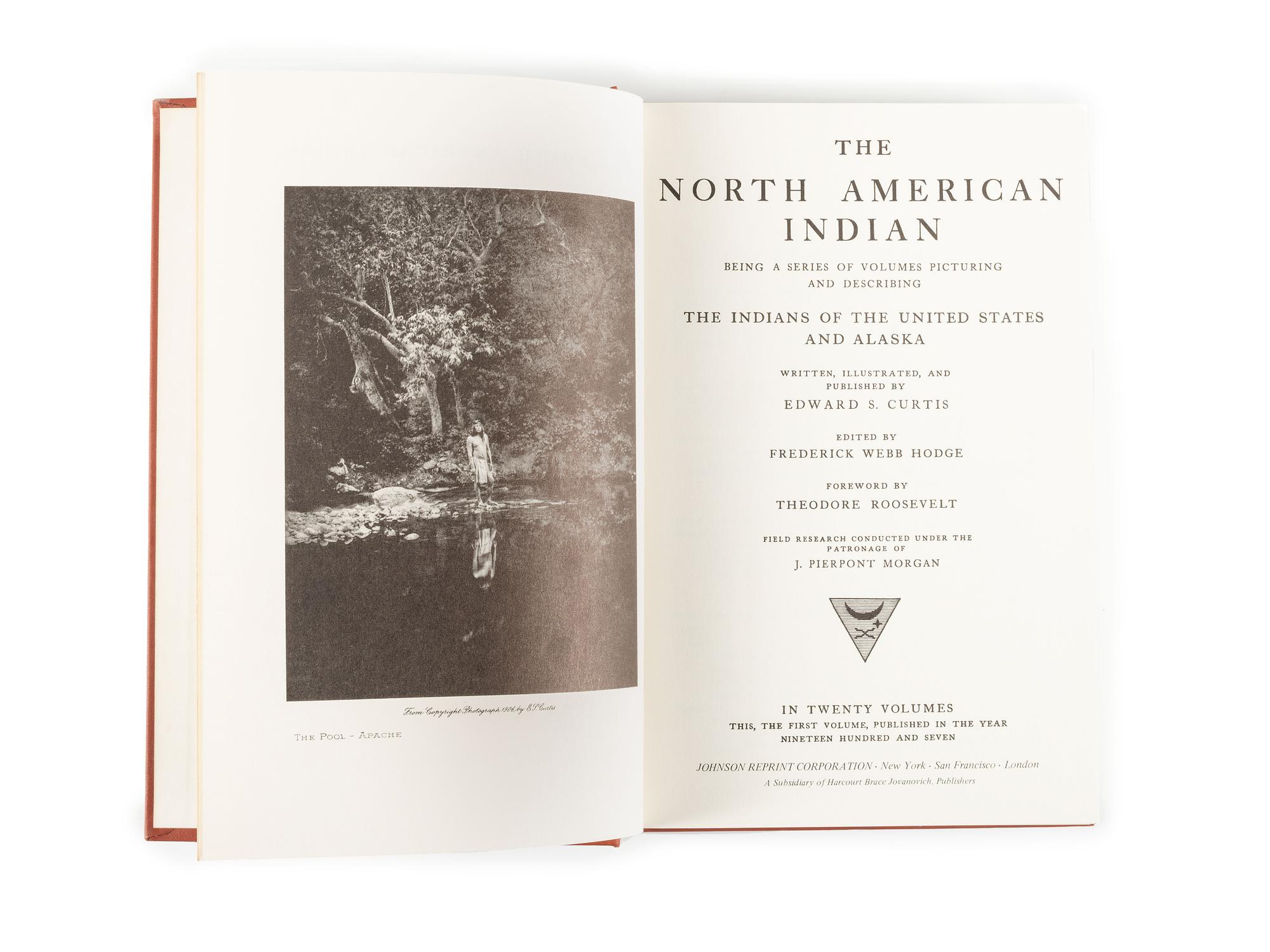 CURTIS, Edward (1868-1952). The North American Indian. New York, San Francisco, London: Johnson Reprint Corporation, 1976.