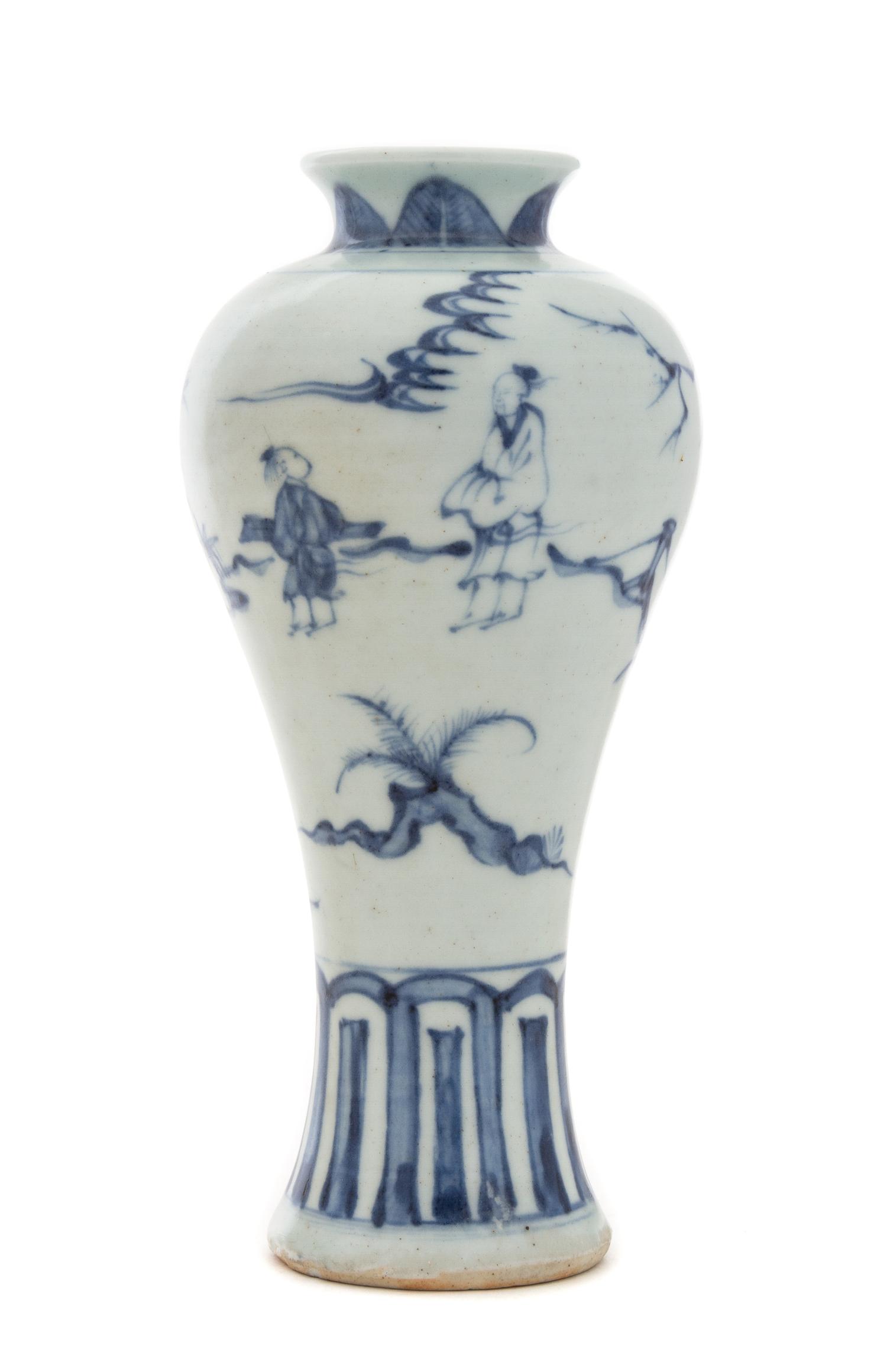 A Chinese Blue and White Vase, Meiping 19TH CENTURY Height 6 1/2 inches. — 19TH CENTURY