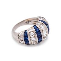 SAPPHIRE AND DIAMOND RING
