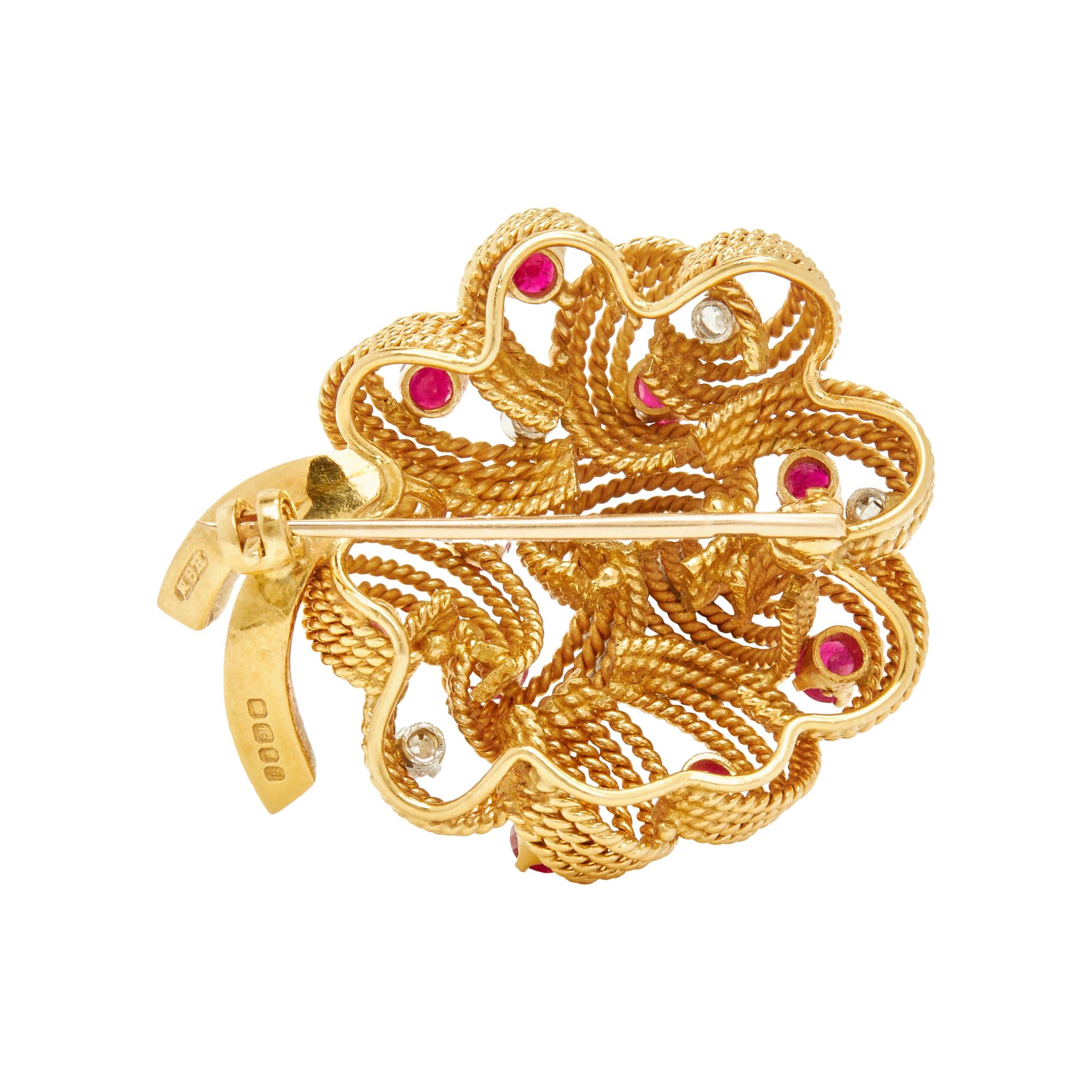 YELLOW GOLD, RUBY AND DIAMOND SET