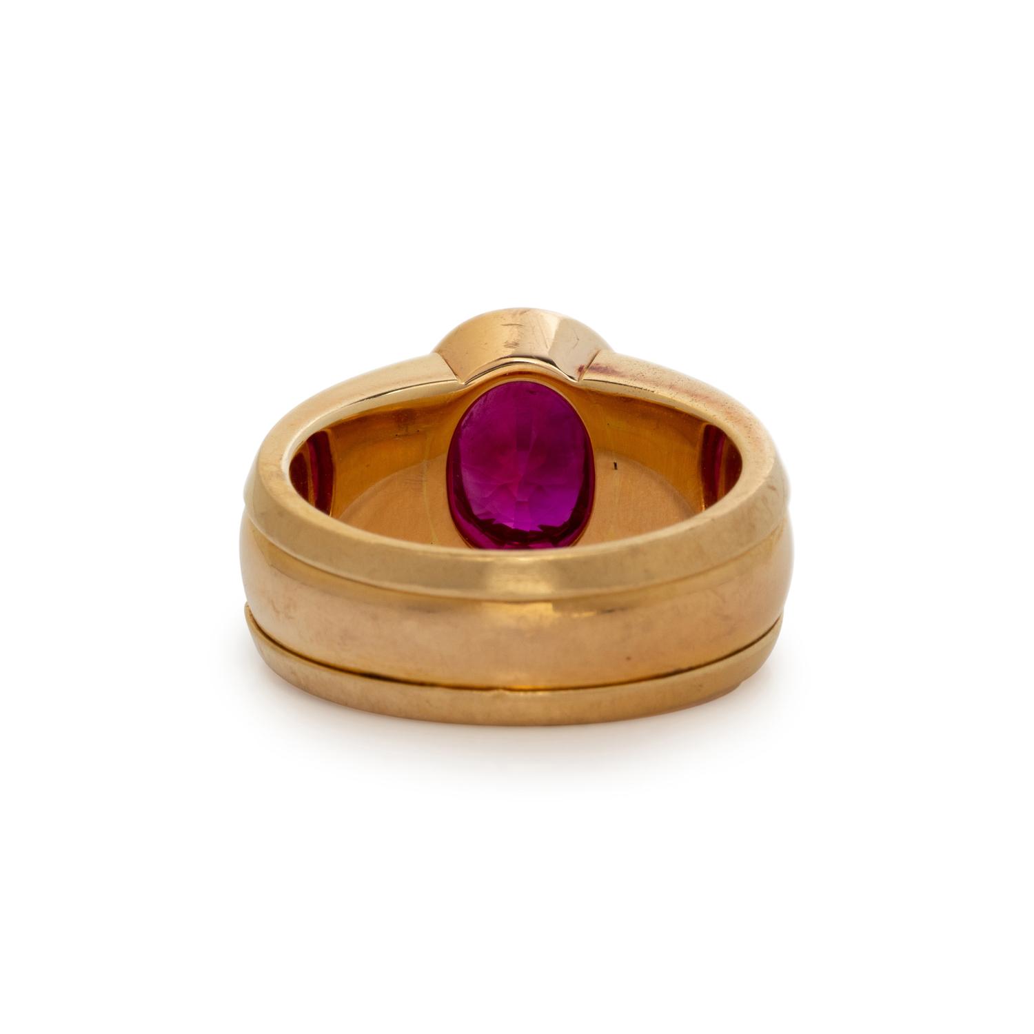 THOMAS LEYSER, YELLOW GOLD AND RUBY RING