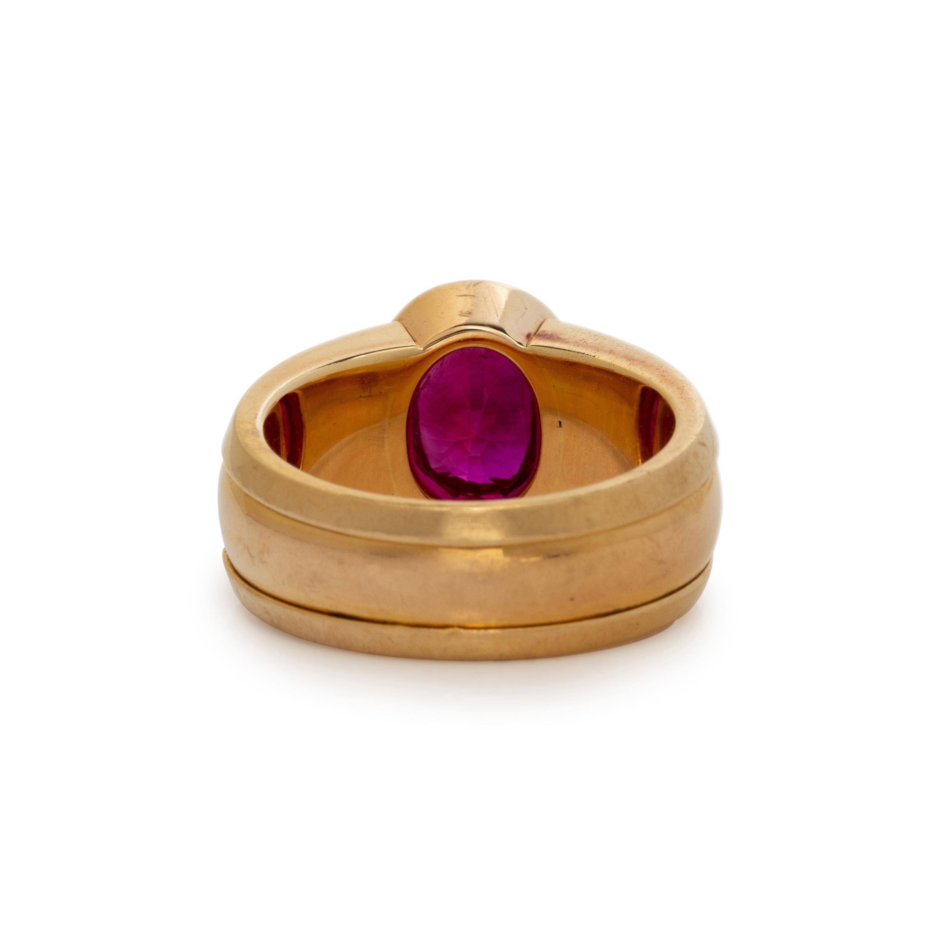 THOMAS LEYSER, YELLOW GOLD AND RUBY RING